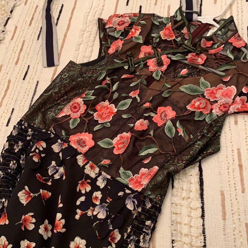 Gorgeous Lace Neck Stunning Flowered Byron Lars Dress Anthropologie